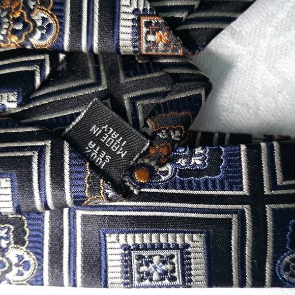 Massimo Moda Collezione frames silk tie in black and blue - Picture 7 of 7